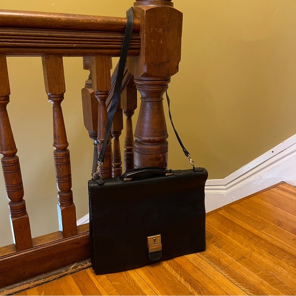 Leather briefcase - Picture 9 of 13